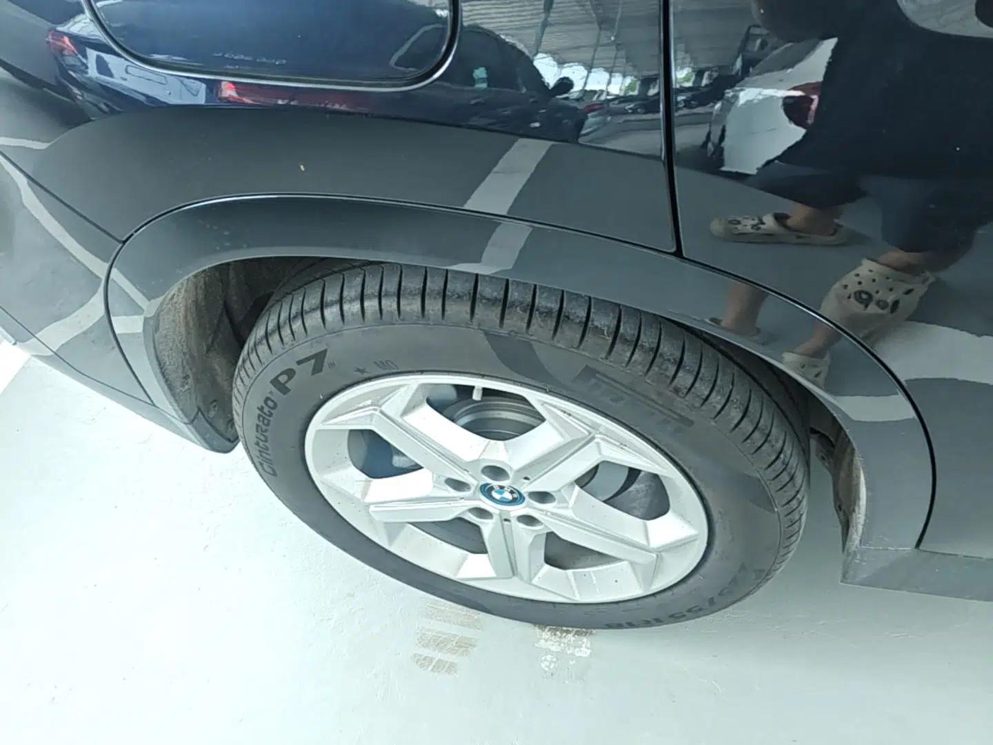 BMW iX1 2023 eDrive25L X Design Package — миниатюра 11
