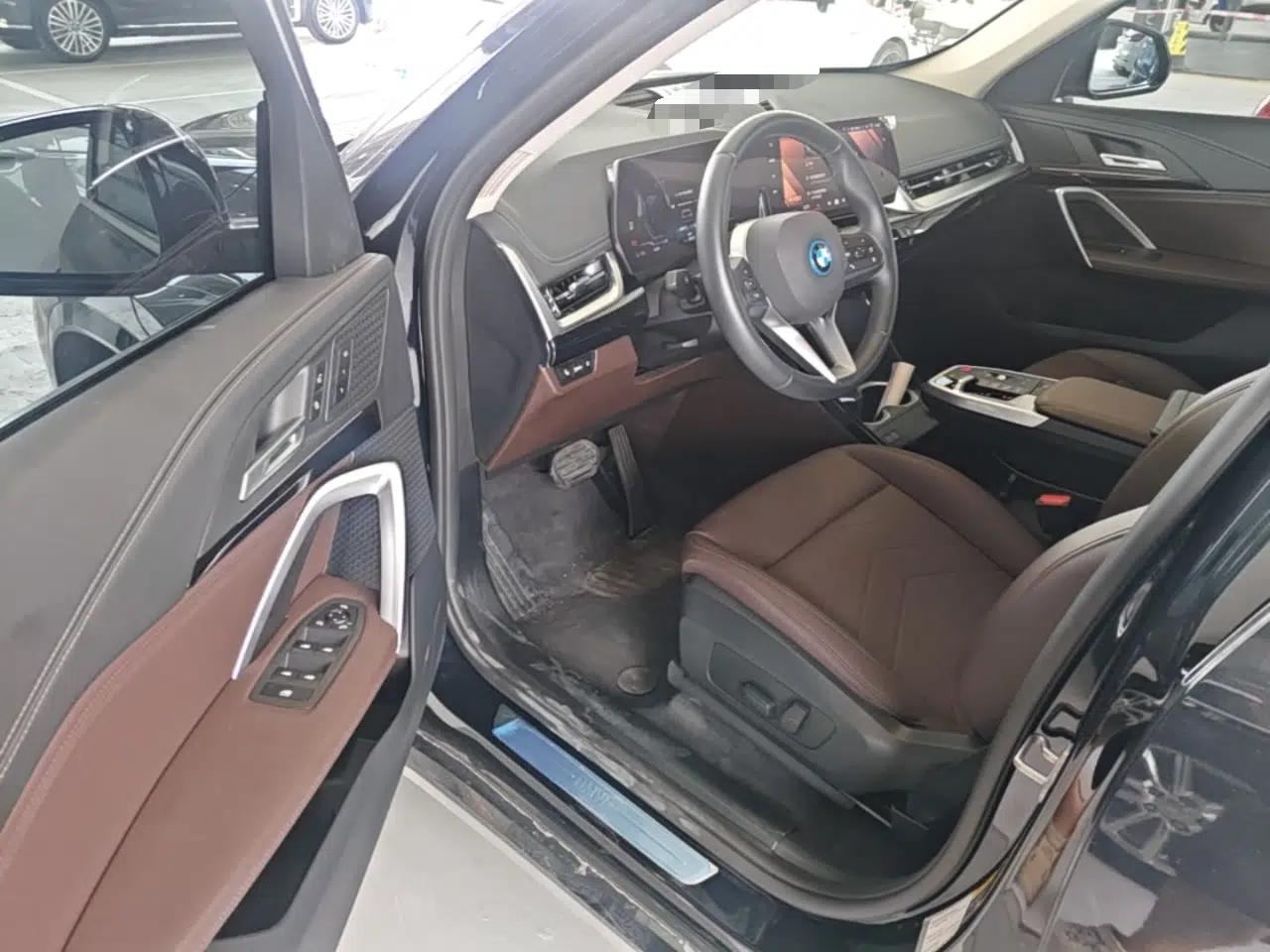 BMW iX1 2023 eDrive25L X Design Package — миниатюра 18