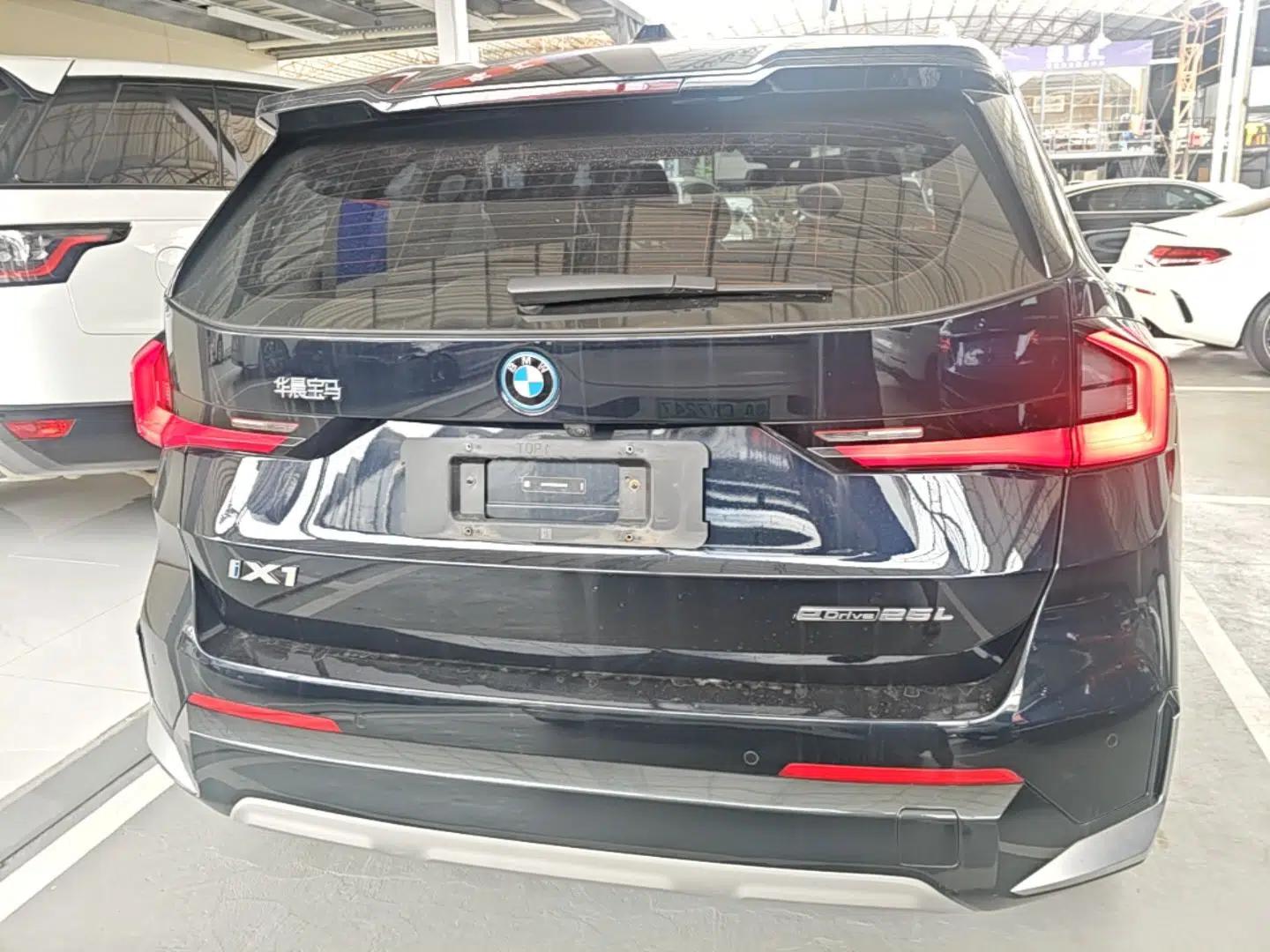 BMW iX1 2023 eDrive25L X Design Package — миниатюра 5
