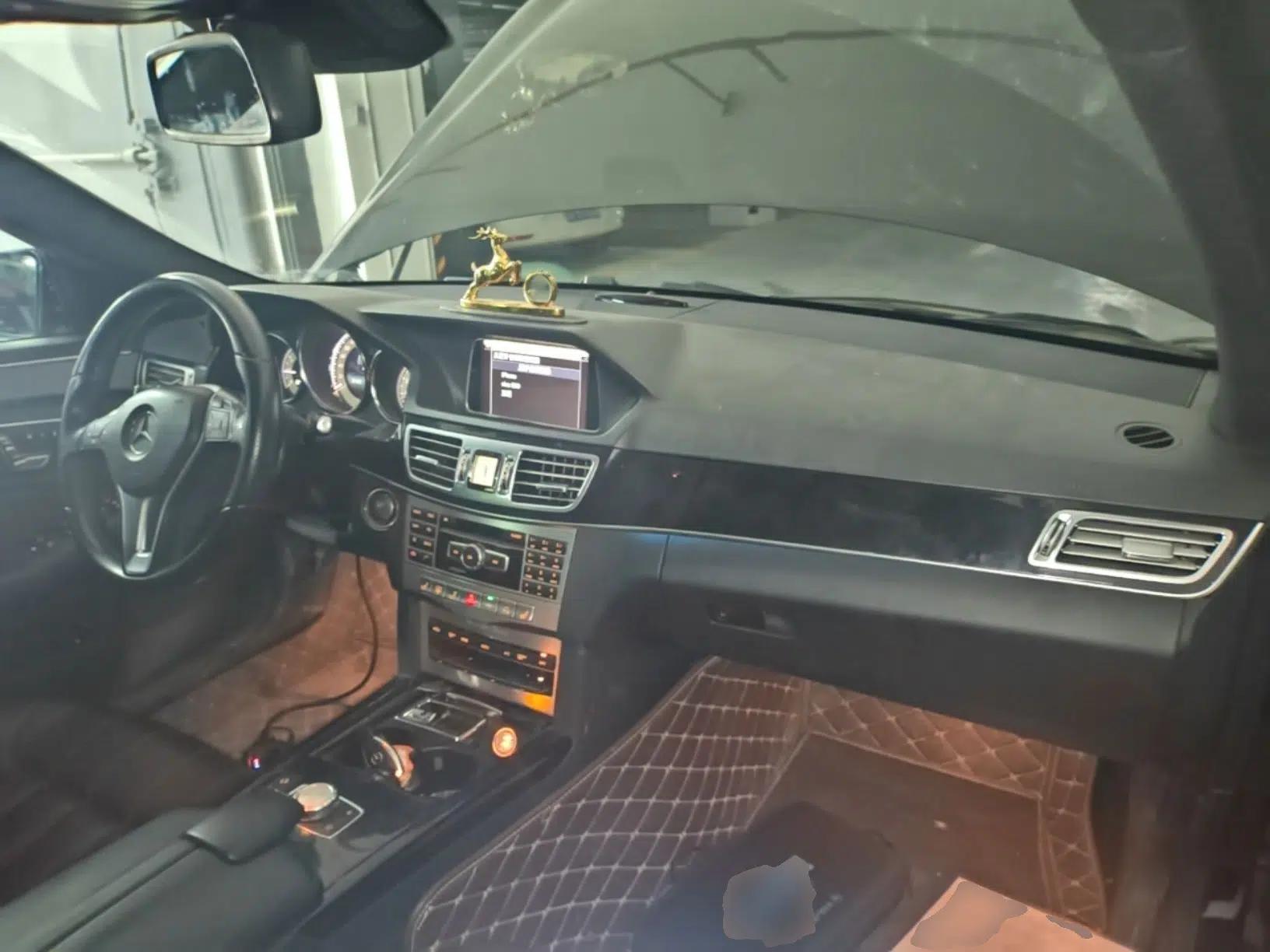 Mercedes-Benz E-Class 2015 E 260 L Sport Luxury Model — миниатюра 12