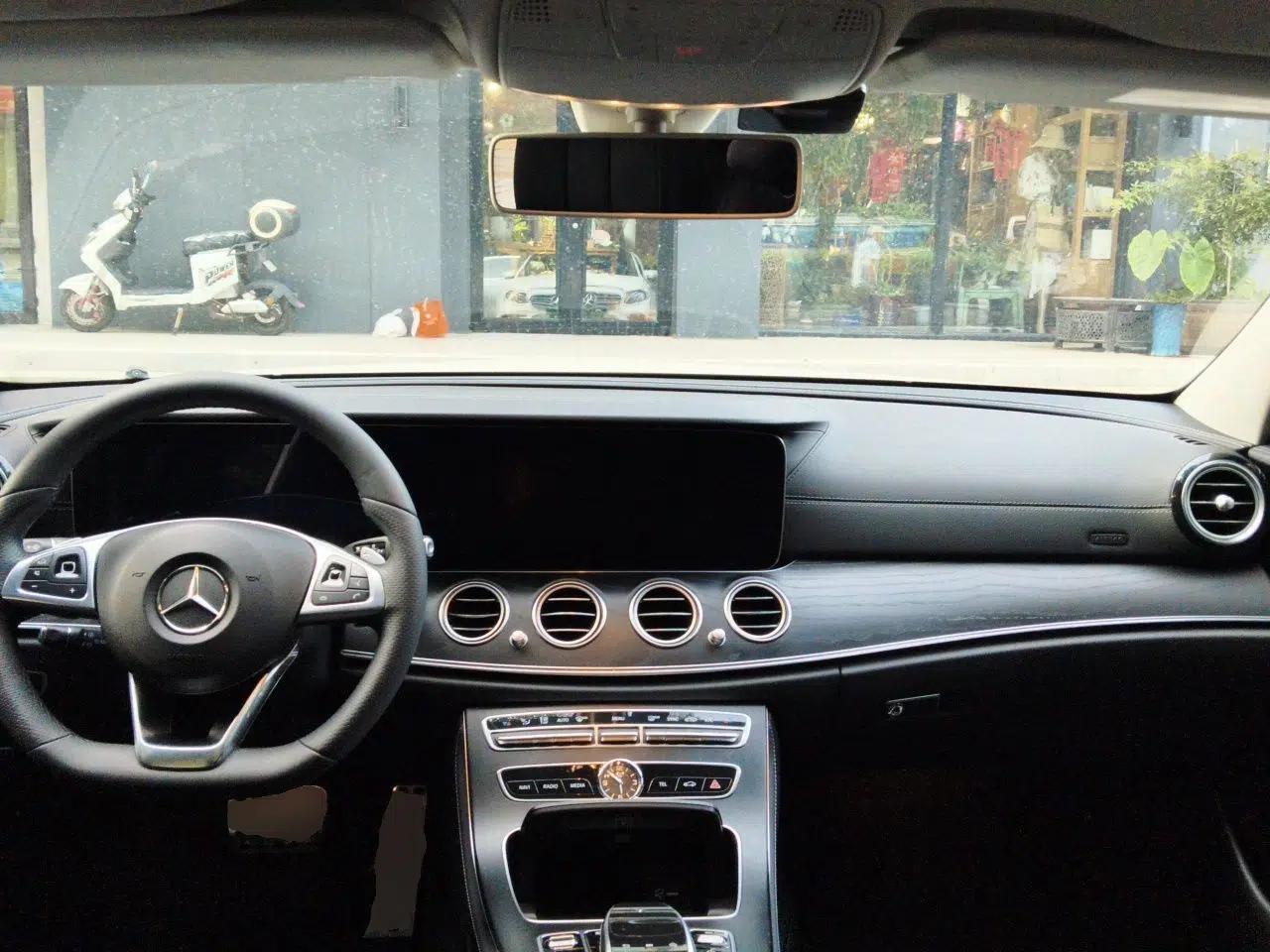 Mercedes-Benz E-Class 2018 E 300 L Sporty and Stylish Model — миниатюра 9