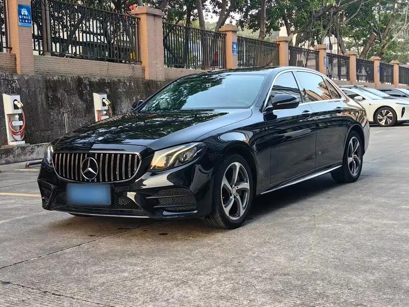 Mercedes-Benz E-Class 2017 E 300 L Sporty and Stylish Model — миниатюра 1
