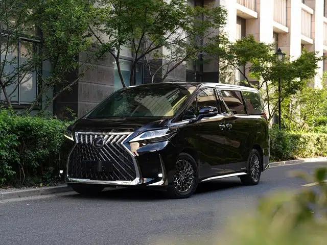 Lexus LM 2020 300h E-Four Four-Seat Executive Edition