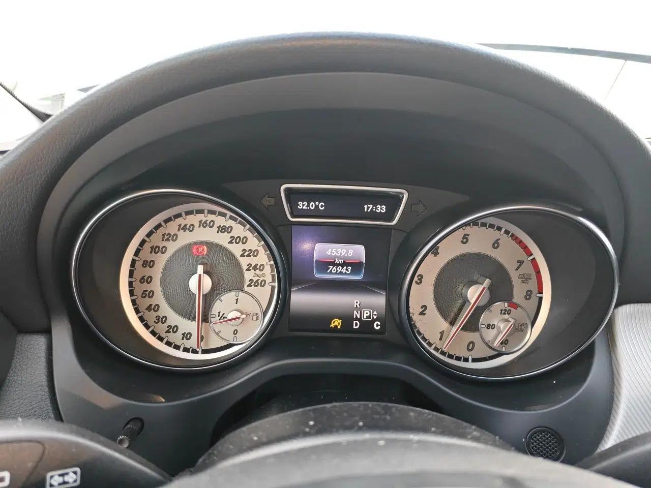 Mercedes-Benz GLA 2016 GLA 200 Sport Edition — миниатюра 11
