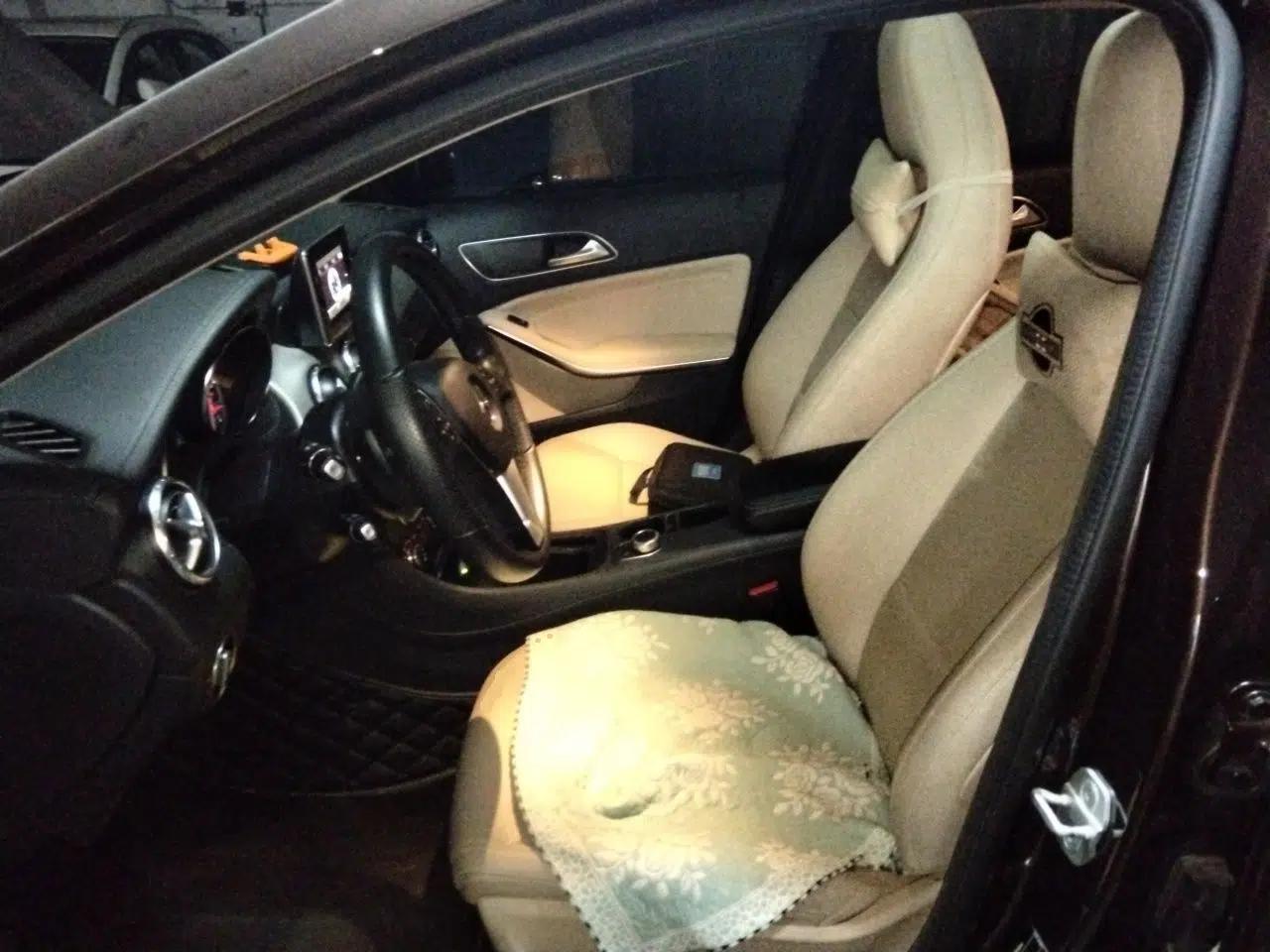 Mercedes-Benz GLA 2015 GLA 220 4MATIC Fashion Model — миниатюра 15