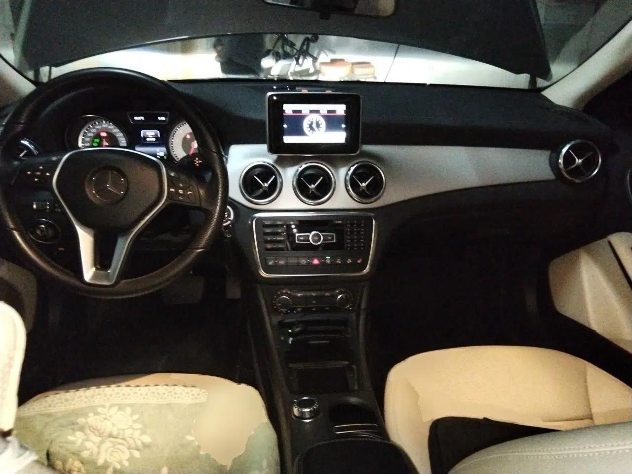 Mercedes-Benz GLA 2015 GLA 220 4MATIC Fashion Model — миниатюра 9