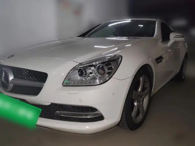 Mercedes-Benz SLK-Class 2011 SLK 200 Fashion Model
