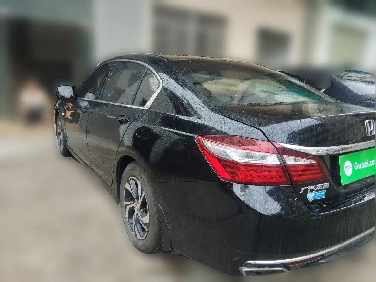 Honda Accord 2016 2.0L Comfort Edition — миниатюра 4