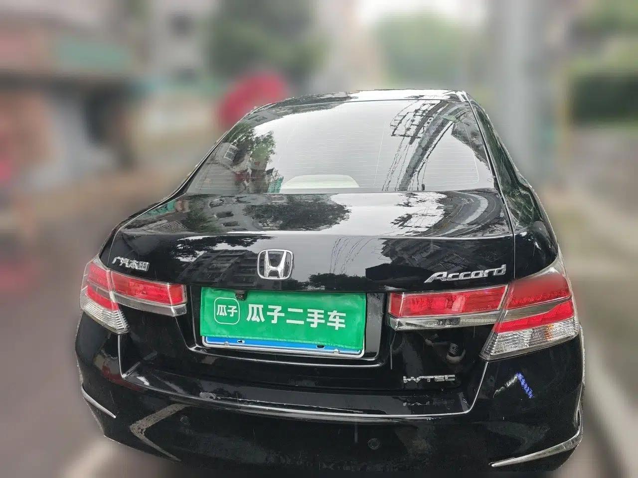 Honda Accord 2013 2.0L SE — миниатюра 5