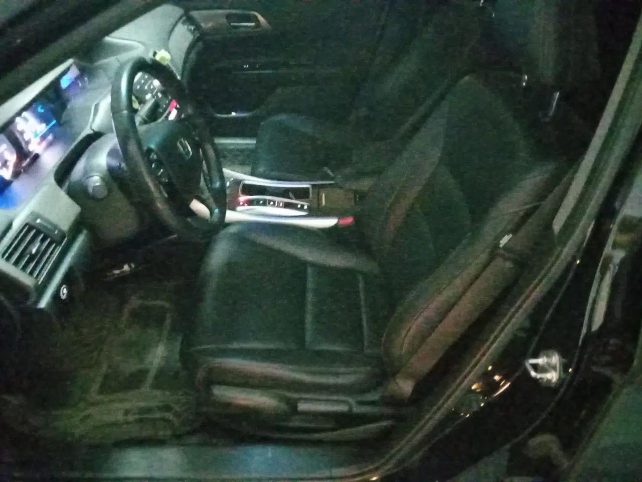 Honda Accord 2016 Hybrid 2.0L Sharp Edition — миниатюра 15