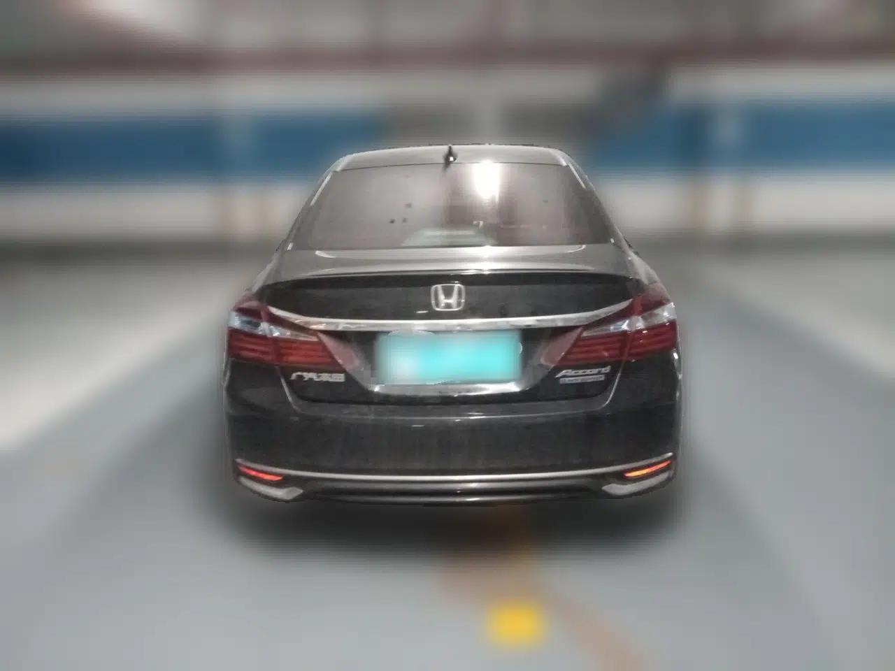 Honda Accord 2016 Hybrid 2.0L Sharp Edition — миниатюра 5