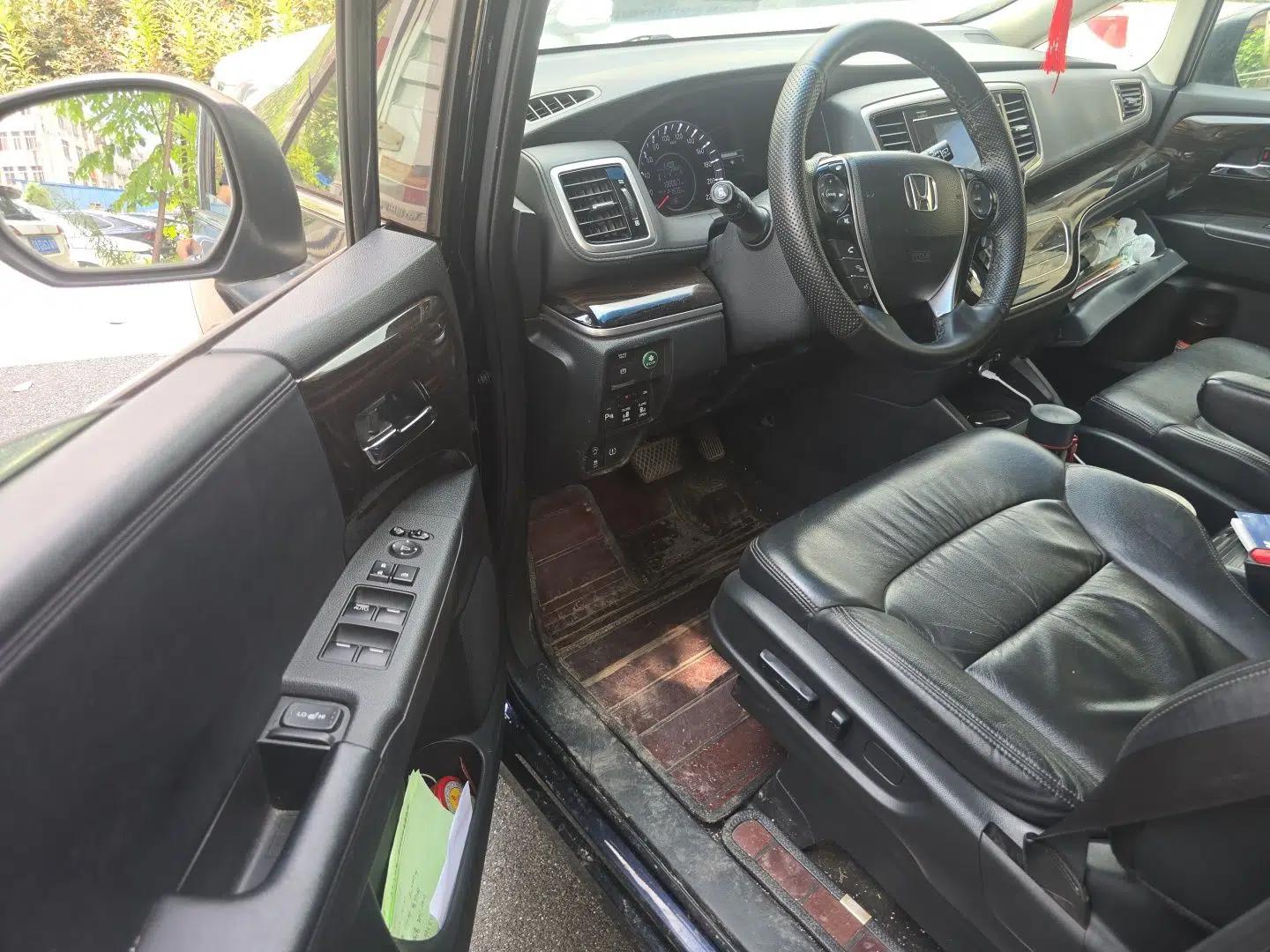 Honda Odyssey 2018 2.4L Smart Edition — миниатюра 16