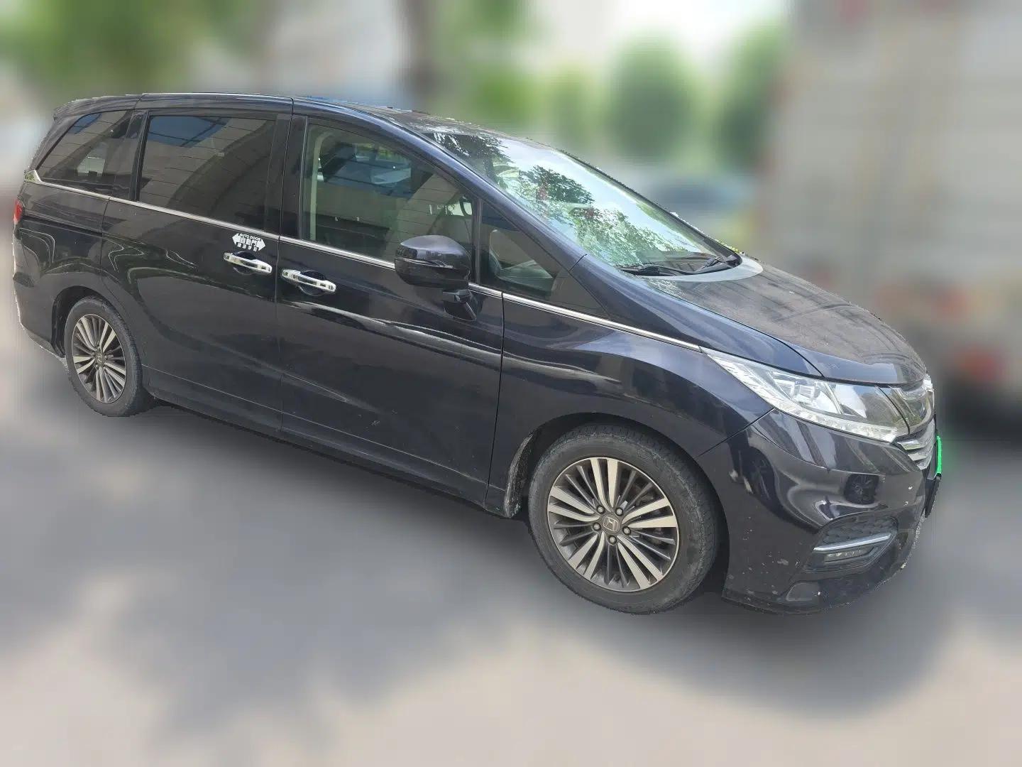 Honda Odyssey 2018 2.4L Smart Edition — миниатюра 3
