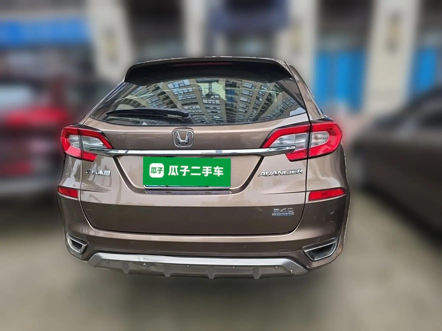Honda Avancier 2017 240TURBO Two-Wheel Drive Premium Edition — миниатюра 5