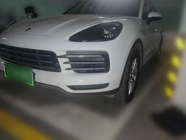 Porsche Cayenne E-Hybrid 2019 Cayenne E-Hybrid 2.0T