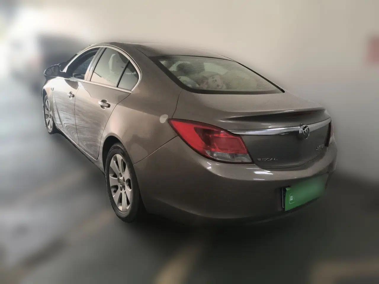 Buick Regal 2009 2.0L Elite Edition — миниатюра 4