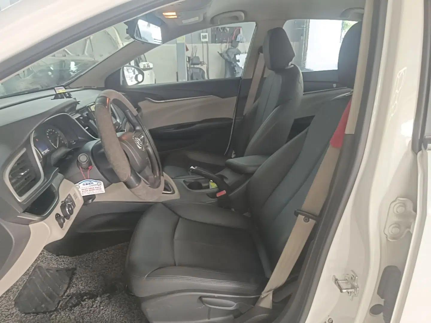 Buick GT 2016 15N Automatic Entry-Level Trim — миниатюра 17