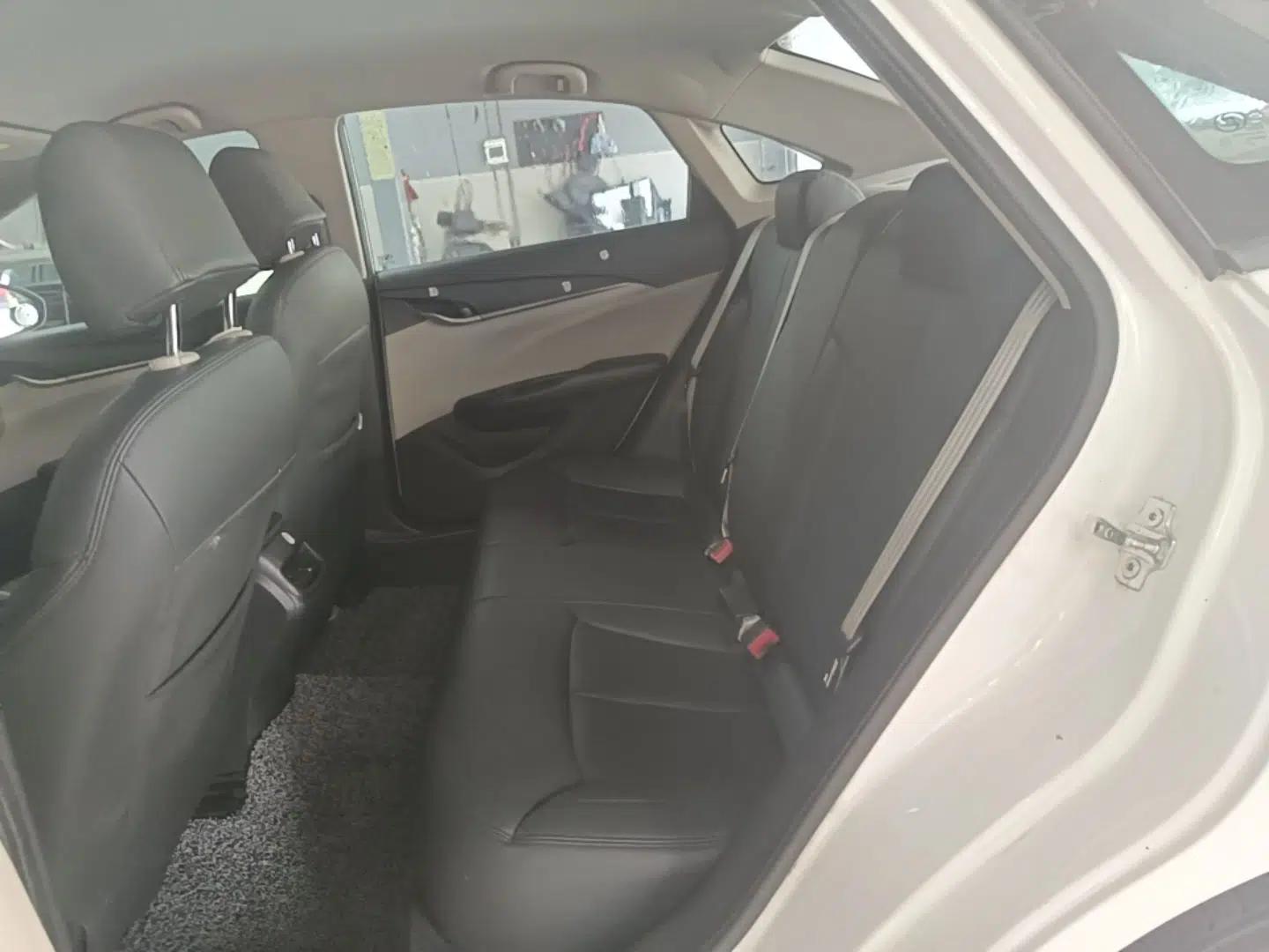 Buick GT 2016 15N Automatic Entry-Level Trim — миниатюра 20
