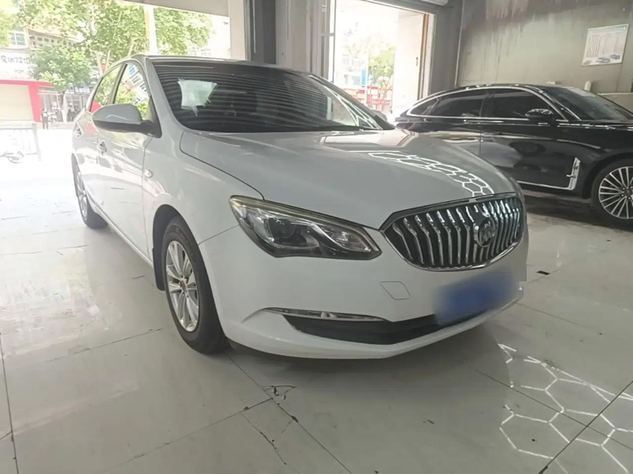 Buick GT 2016 15N Automatic Entry-Level Trim — миниатюра 3