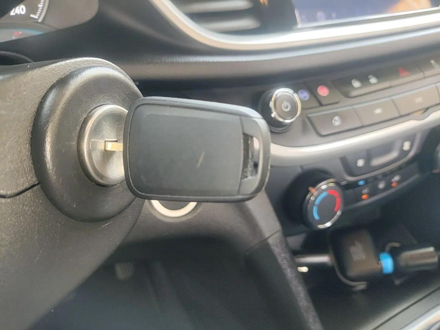 Buick GT 2021 1.3T Automatic Mild Hybrid Elite Version — миниатюра 28