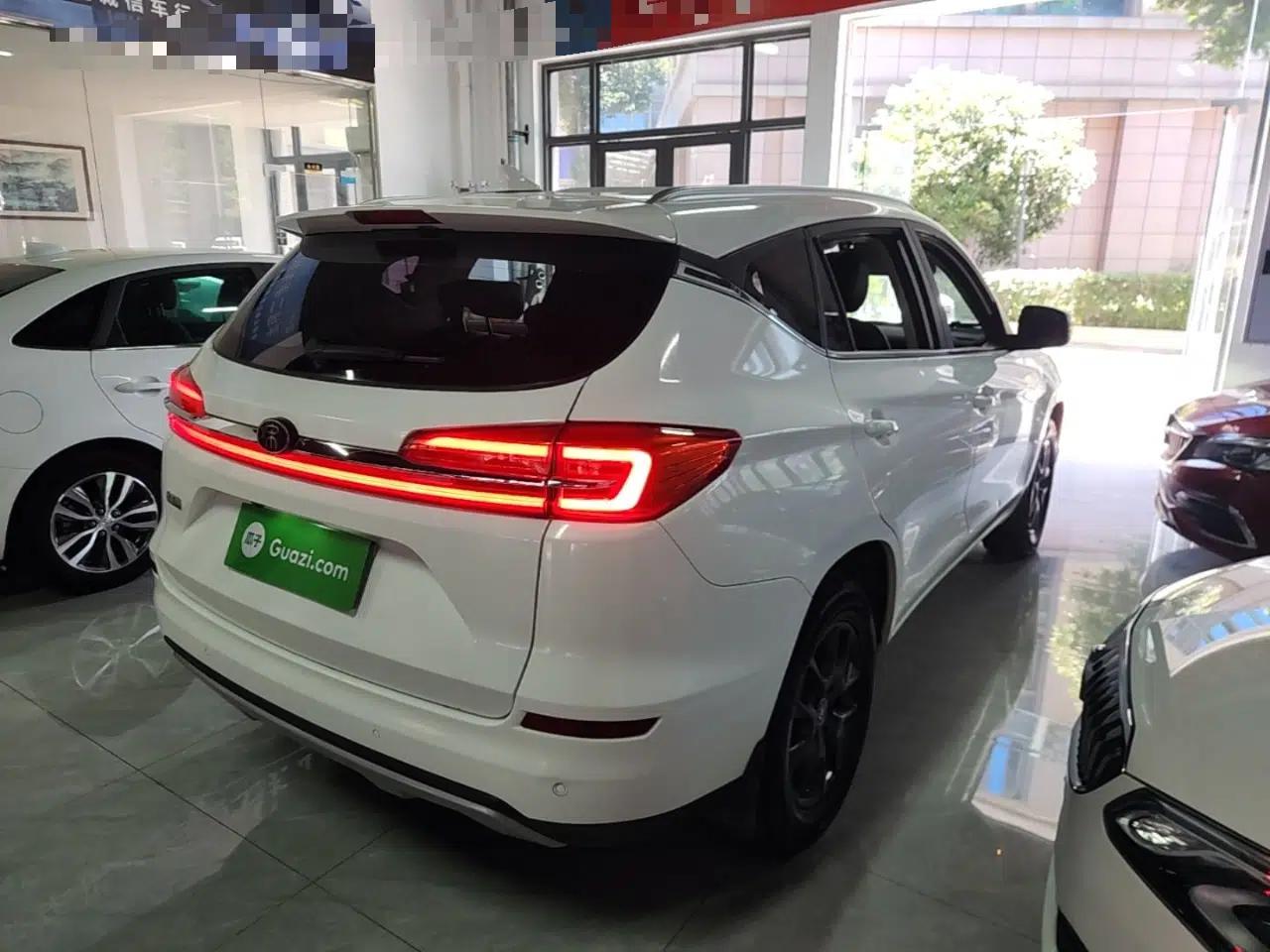 BYD Song 2020 Classic Edition 1.5T Manual Luxury Model — миниатюра 6