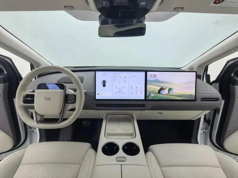 Li Auto i8 2025 Standard Edition — миниатюра 14