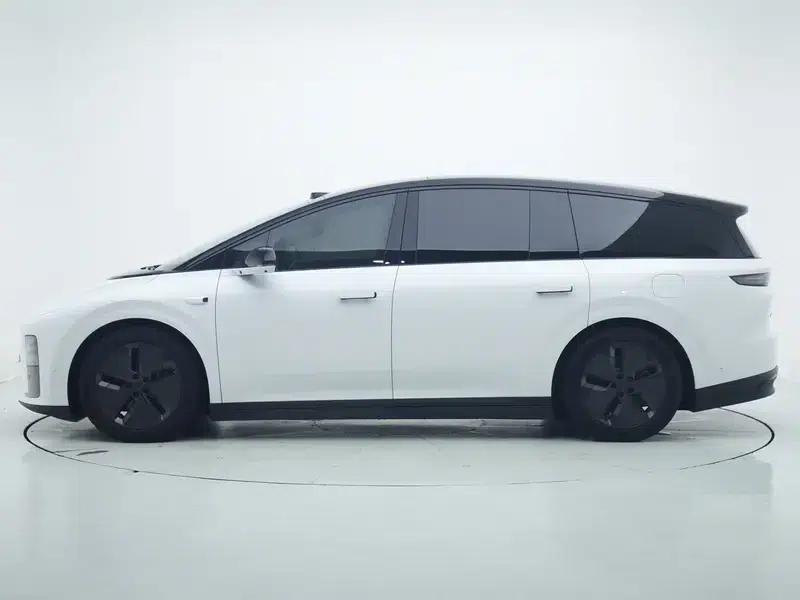 Li Auto i8 2025 Standard Edition — миниатюра 4