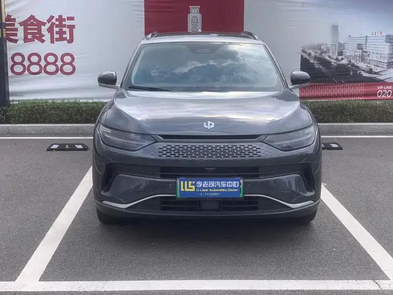 Leapmotor C11 2023 Range Extended Electric 300 Smart Edition — миниатюра 2