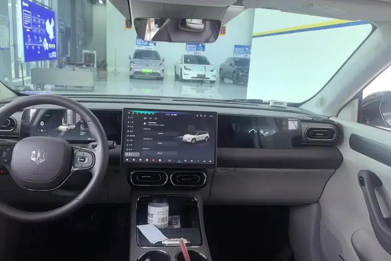 Leapmotor C11 2024 Pure Electric Version 580 Premium Edition — миниатюра 14