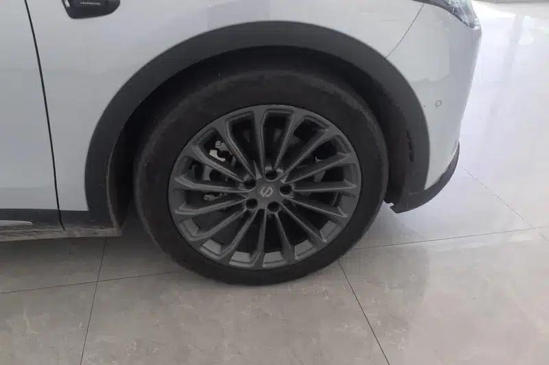 Leapmotor C11 2024 Pure Electric Version 580 Premium Edition — миниатюра 4