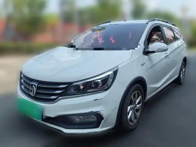 Baojun 310W 2017 1.5L Manual Fashion Model China V