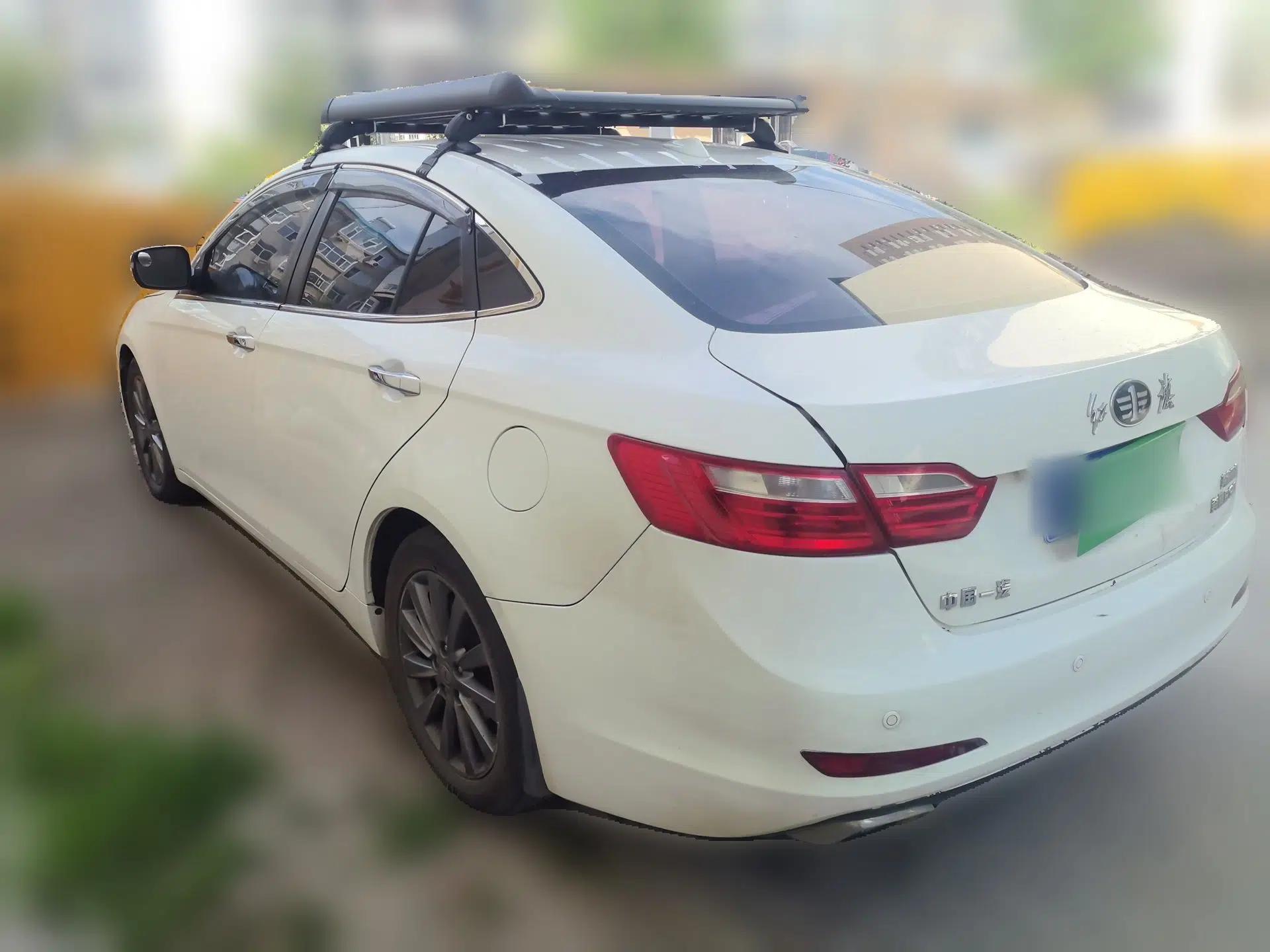 Bestune B70 2018 2.0L Manual Connected Smart Edition — миниатюра 4