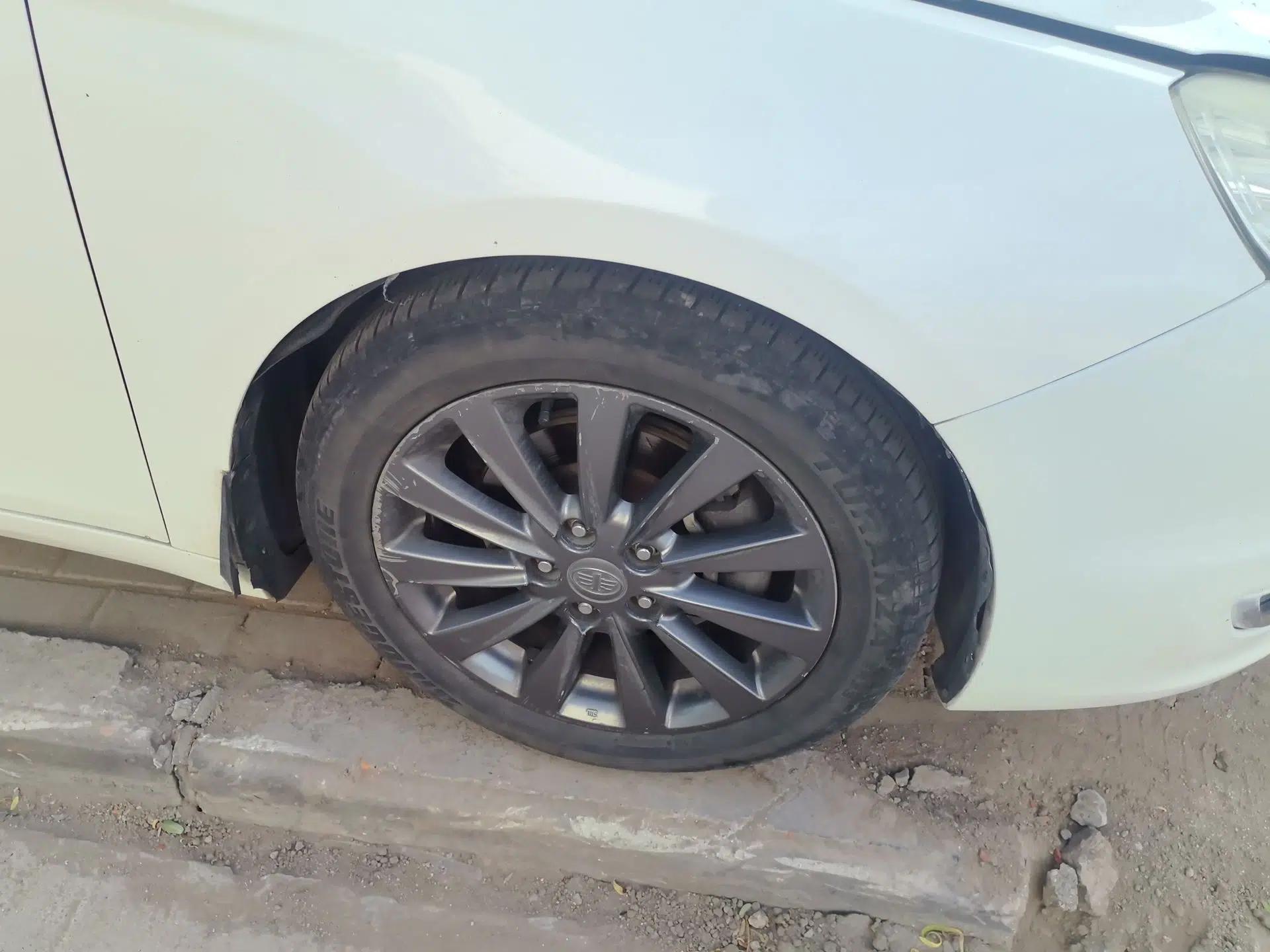 Bestune B70 2018 2.0L Manual Connected Smart Edition — миниатюра 8