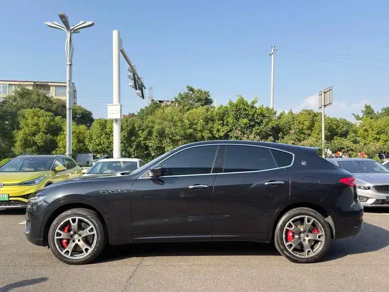 2016 Levante 3.0T — миниатюра 3