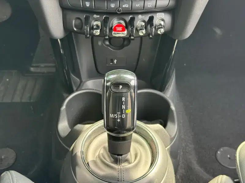 2022 MINI 2.0T COOPER S Classic 5-Door Version — миниатюра 12