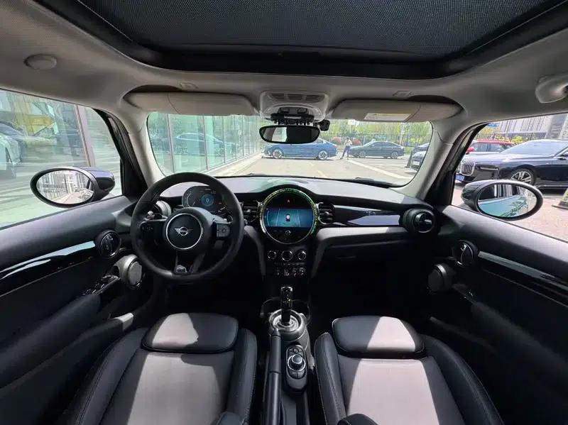 2022 MINI 2.0T COOPER S Classic 5-Door Version — миниатюра 13