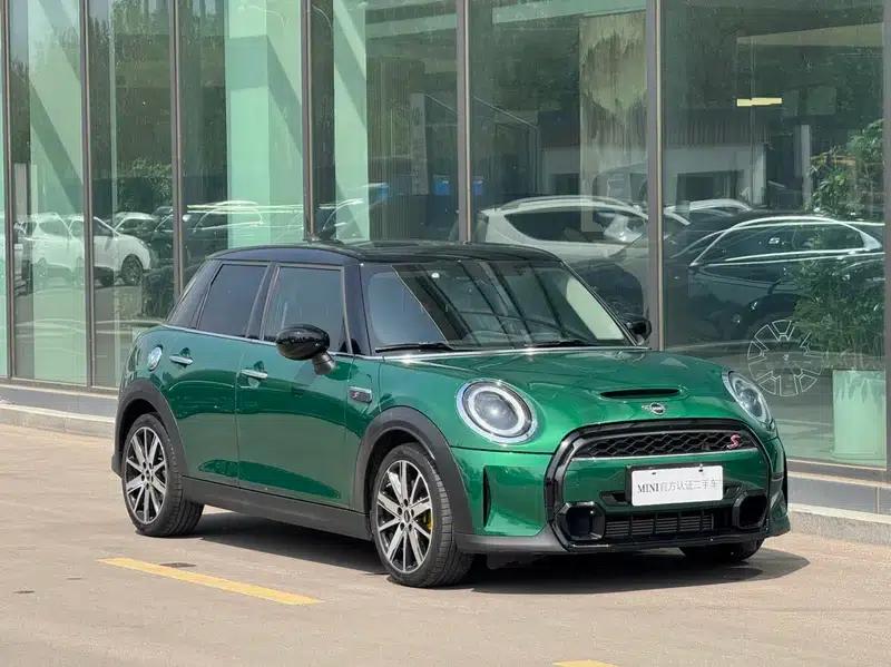 2022 MINI 2.0T COOPER S Classic 5-Door Version — миниатюра 3