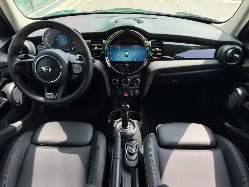 2022 MINI 2.0T COOPER S Classic 5-Door Version — миниатюра 9