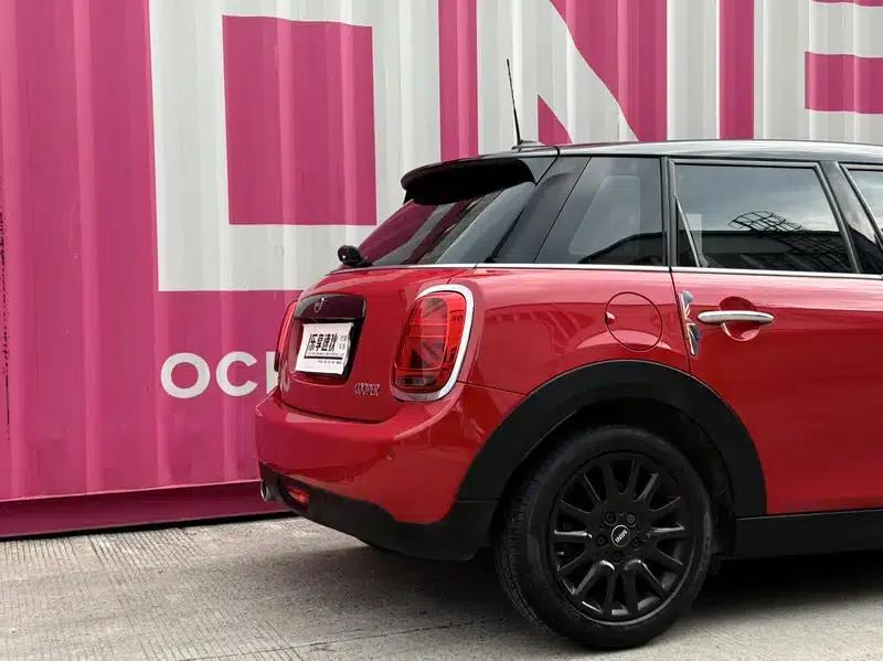 2021 MINI 1.5T COOPER Classic 5-Door — миниатюра 11