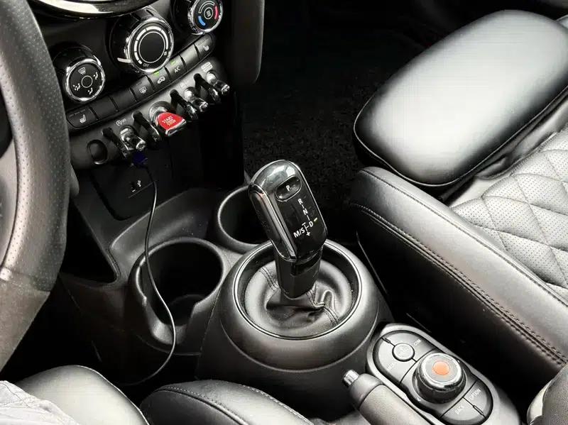 2021 MINI 1.5T COOPER Classic 5-Door — миниатюра 15