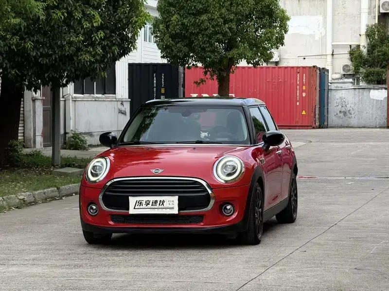 2021 MINI 1.5T COOPER Classic 5-Door — миниатюра 9
