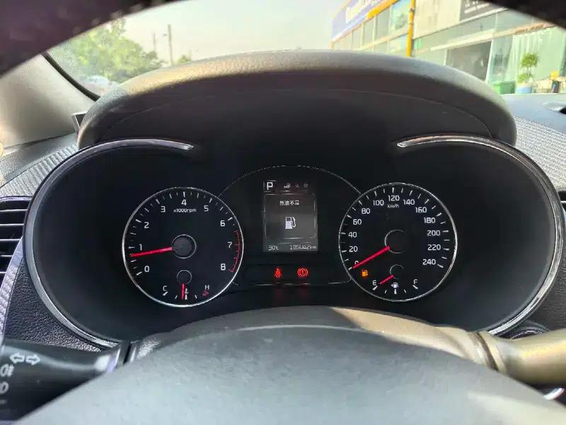 Kia K3 2016 1.6L Automatic GLS — миниатюра 9