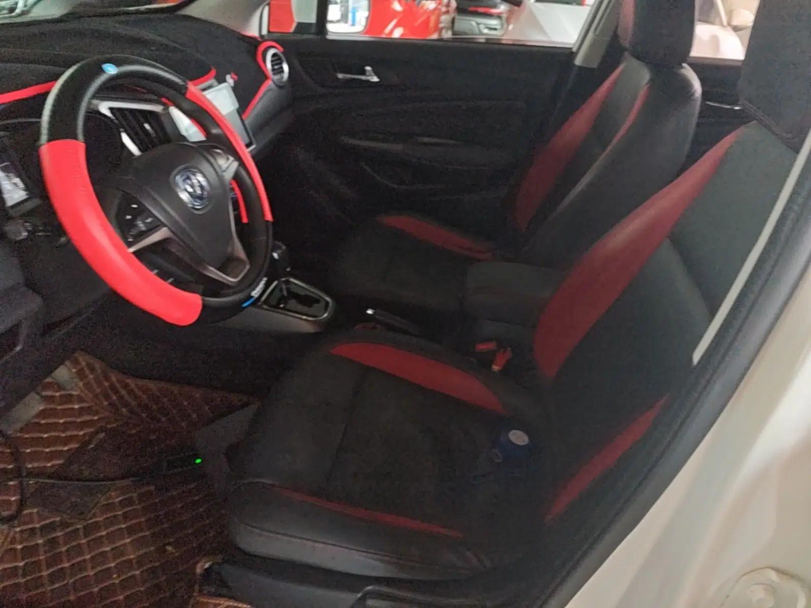 CHANGAN CS15 2016 1.5L Automatic Fashion Edition — миниатюра 23