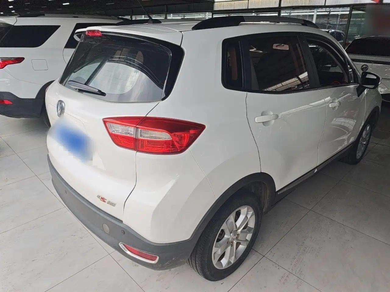 CHANGAN CS15 2016 1.5L Automatic Fashion Edition — миниатюра 6