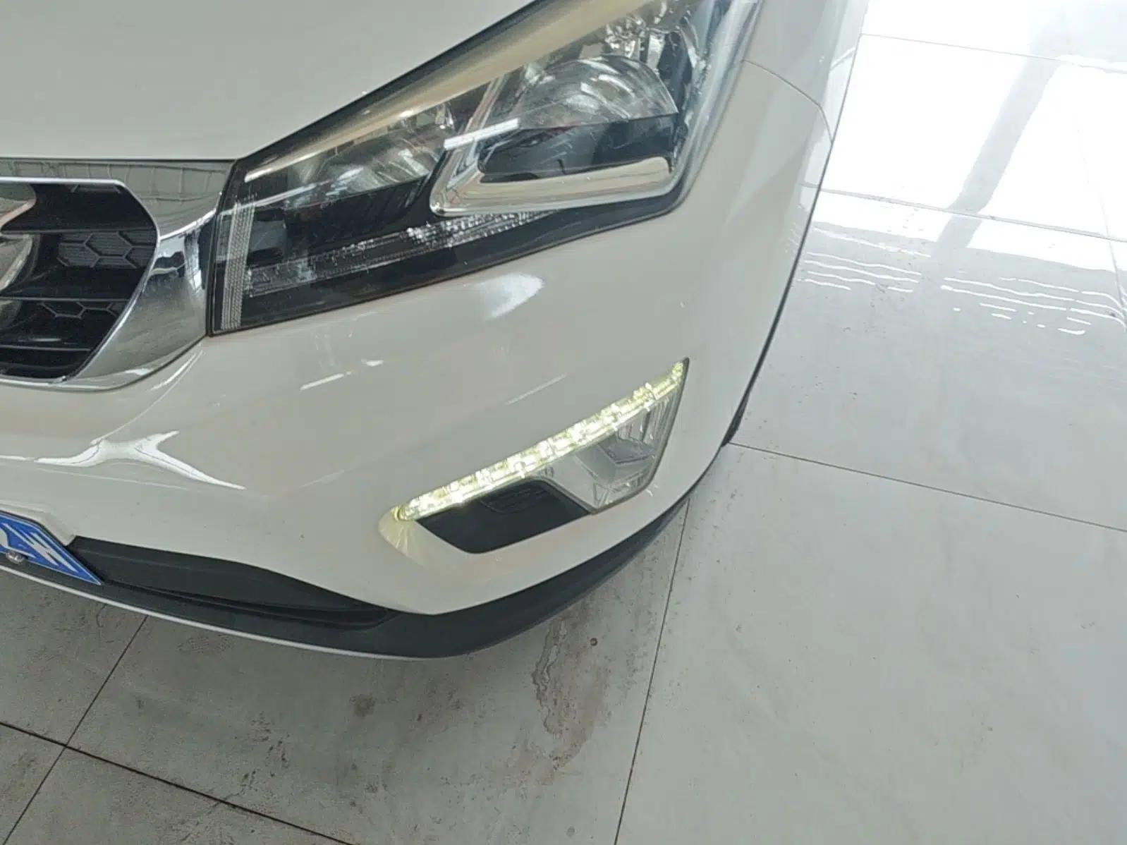 CHANGAN CS15 2016 1.5L Automatic Fashion Edition — миниатюра 8