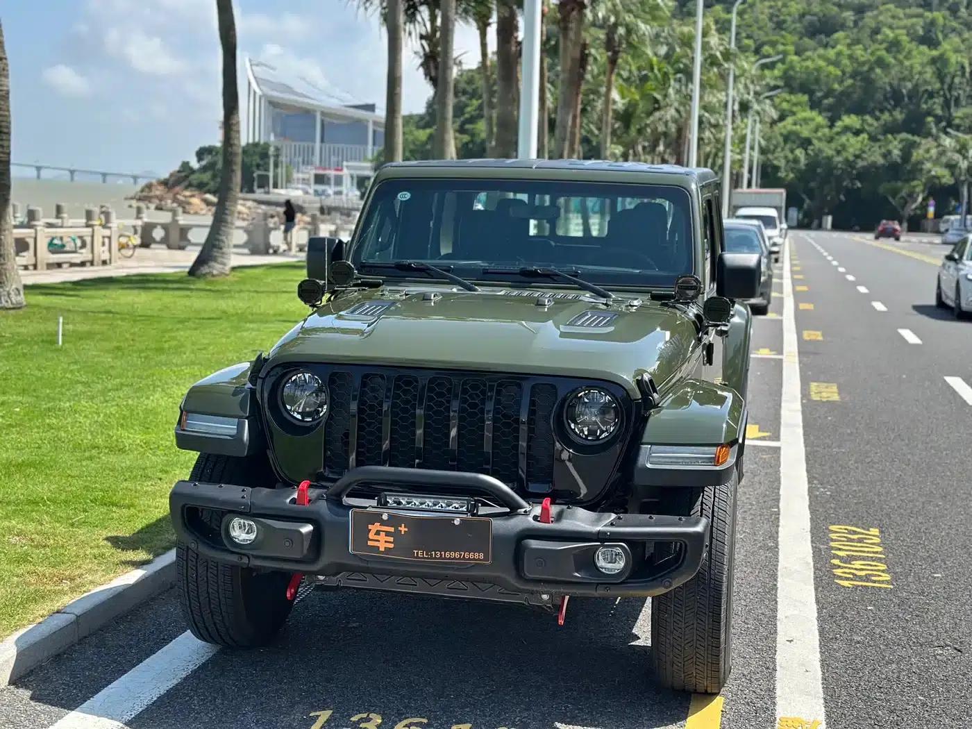 Gladiator 2023 3.6L Overland — миниатюра 2