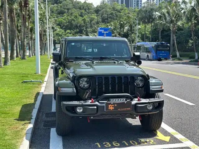 Gladiator 2023 3.6L Overland