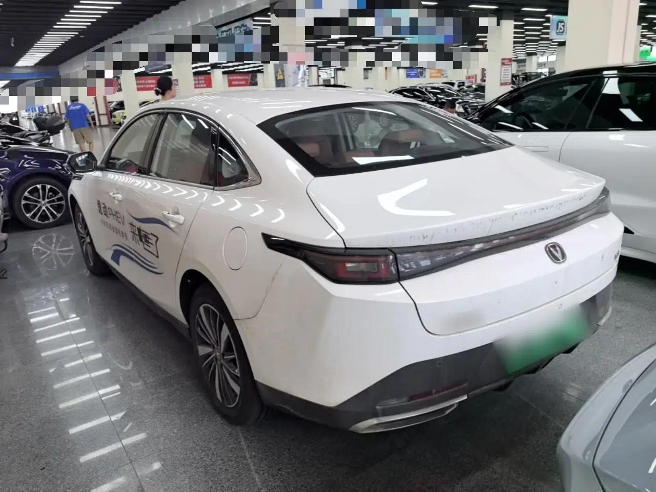 CHANGAN Eado PHEV 2025 Smart New Blue Whale 145KM Battleship Edition — миниатюра 4