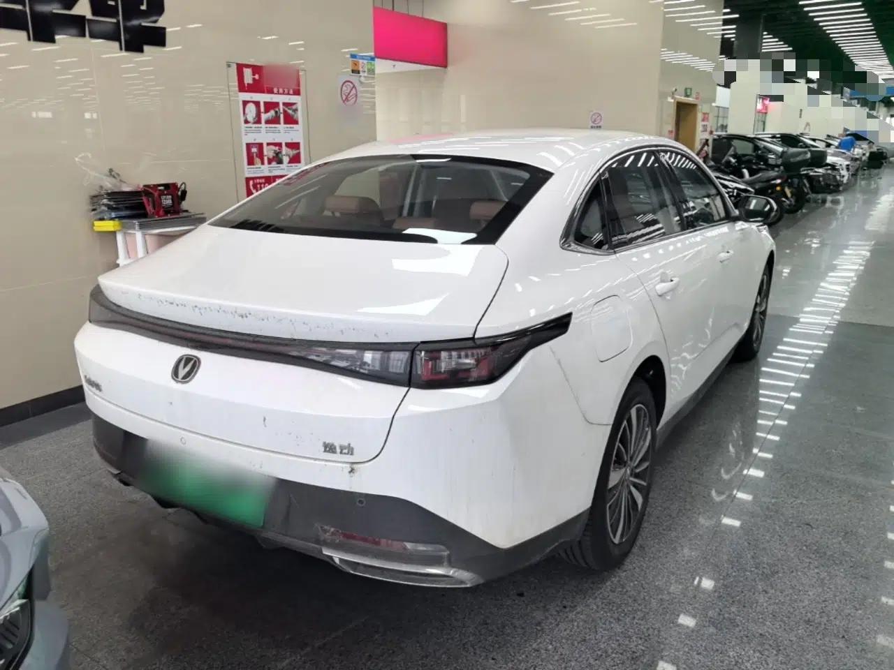 CHANGAN Eado PHEV 2025 Smart New Blue Whale 145KM Battleship Edition — миниатюра 6