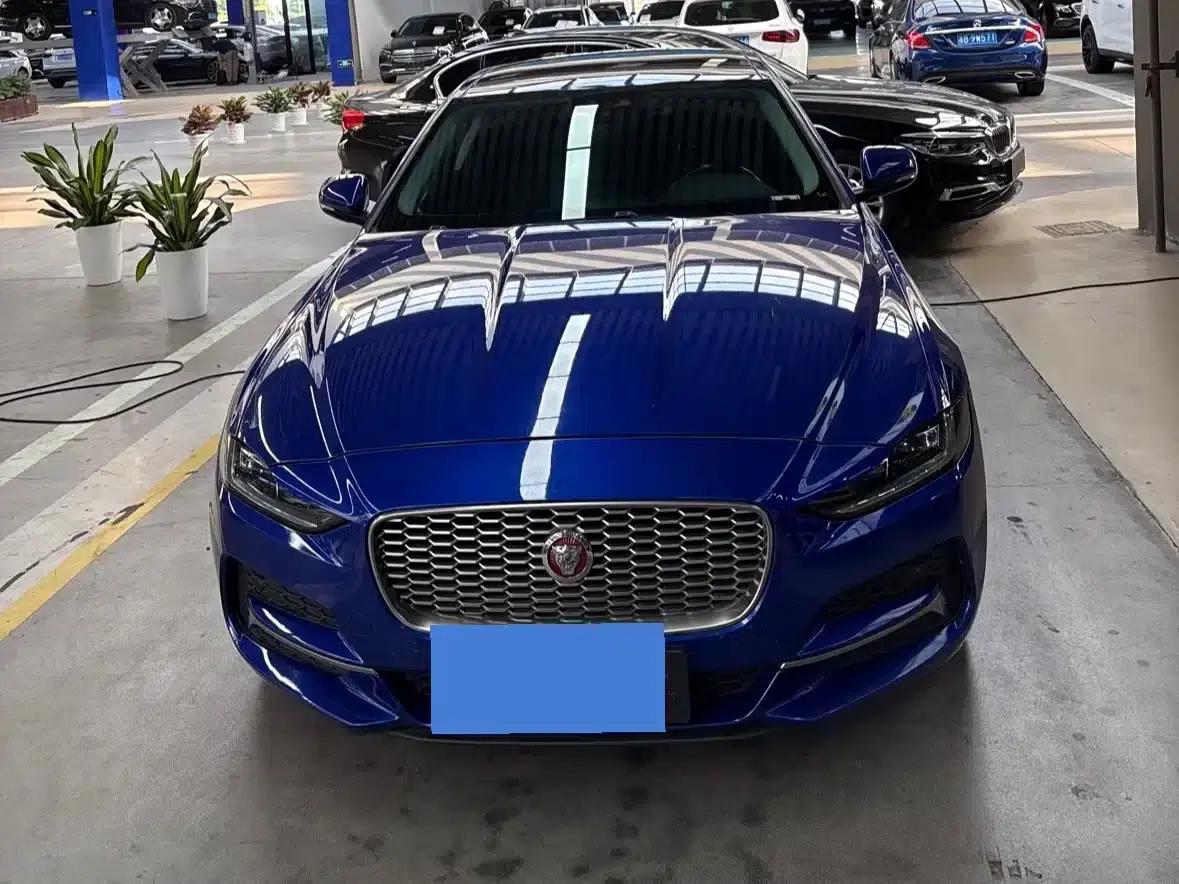 Jaguar XEL 2020 2.0T 200PS S Progressive Elegance Edition — миниатюра 2